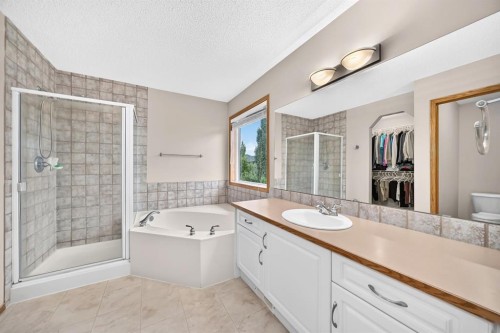 234 Somerglen Way Sw, Calgary, AB 