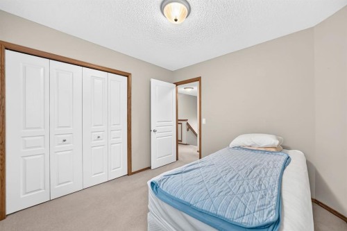234 Somerglen Way Sw, Calgary, AB 