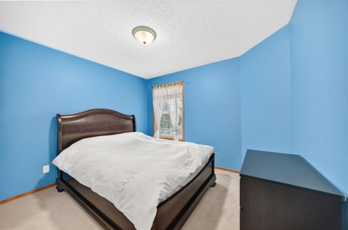 234 Somerglen Way Sw, Calgary, AB 