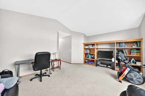 234 Somerglen Way Sw, Calgary, AB 