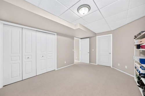 234 Somerglen Way Sw, Calgary, AB 
