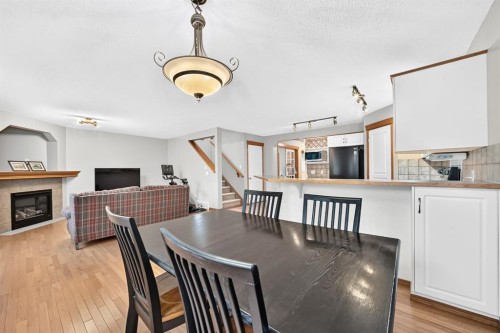 234 Somerglen Way Sw, Calgary, AB 