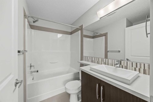 505 Ascot Circle Sw, Calgary, AB 