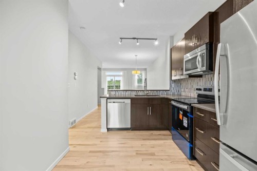 505 Ascot Circle Sw, Calgary, AB 