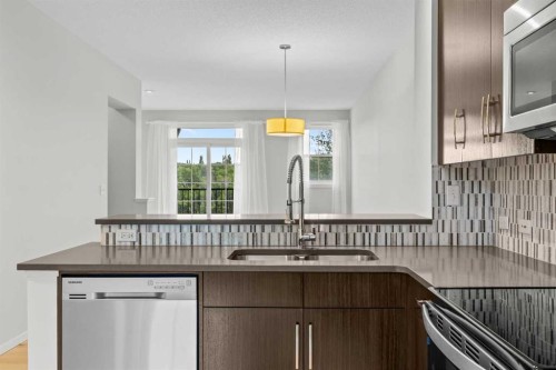 505 Ascot Circle Sw, Calgary, AB 