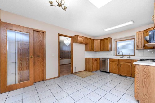 156 Del Ray Road Ne, Calgary, AB 