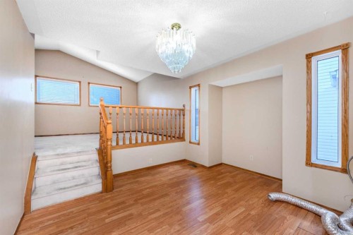 156 Del Ray Road Ne, Calgary, AB 