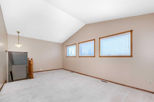 156 Del Ray Road Ne, Calgary, AB 