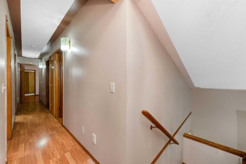 156 Del Ray Road Ne, Calgary, AB 