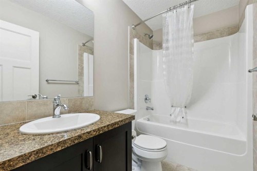 33 Sundown Grove, Cochrane, AB 