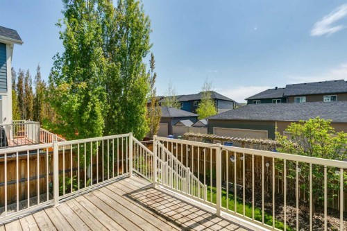 33 Sundown Grove, Cochrane, AB 