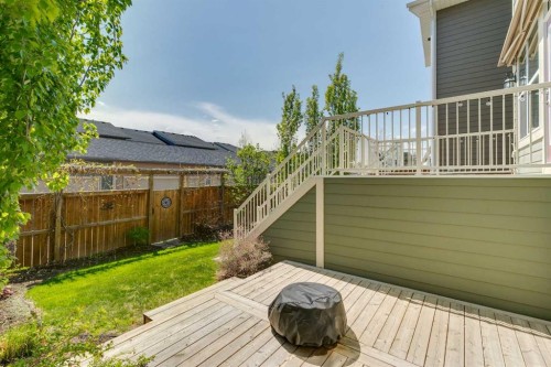 33 Sundown Grove, Cochrane, AB 