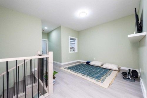 6 Strathridge Lane Sw, Calgary, AB 