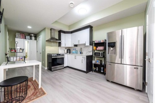 6 Strathridge Lane Sw, Calgary, AB 