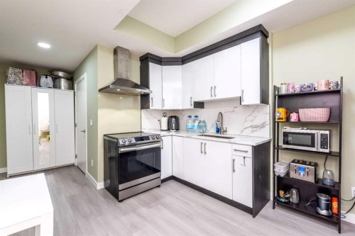 6 Strathridge Lane Sw, Calgary, AB 
