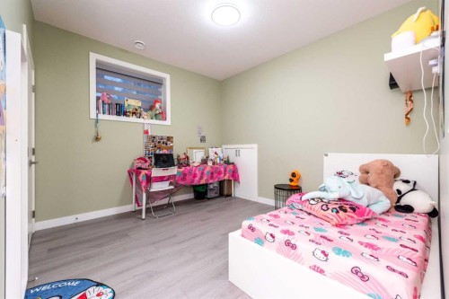 6 Strathridge Lane Sw, Calgary, AB 