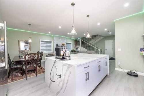 6 Strathridge Lane Sw, Calgary, AB 