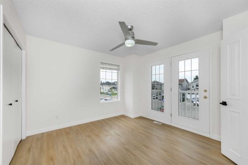 28 Coral Reef Link Ne, Calgary, AB 