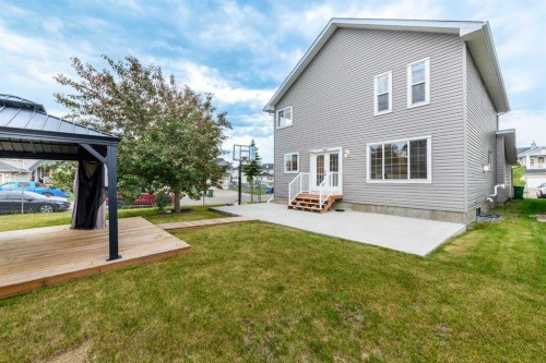 28 Coral Reef Link Ne, Calgary, AB 