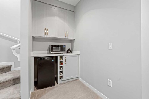 3304 2 Street Ne, Calgary, AB 