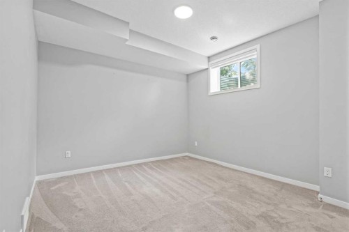 3304 2 Street Ne, Calgary, AB 