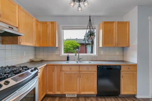15 Eversyde Heath Sw, Calgary, AB 