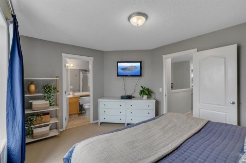 15 Eversyde Heath Sw, Calgary, AB 