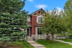 15 Eversyde Heath SW Calgary, AB T2Y 4P8