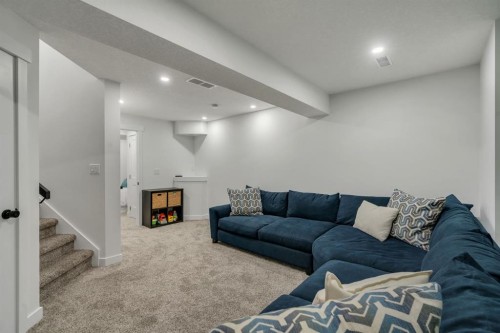 15 Eversyde Heath Sw, Calgary, AB 
