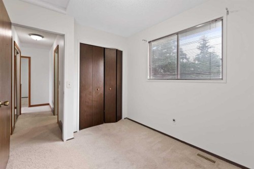 51 Castlebury Way Ne, Calgary, AB 