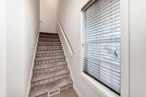 6 Nolan Hill Gate Nw, Calgary, AB 