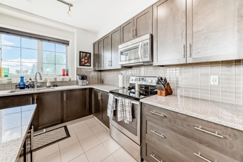6 Nolan Hill Gate Nw, Calgary, AB 