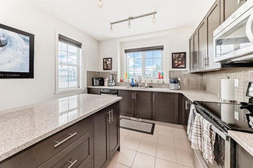 6 Nolan Hill Gate Nw, Calgary, AB 