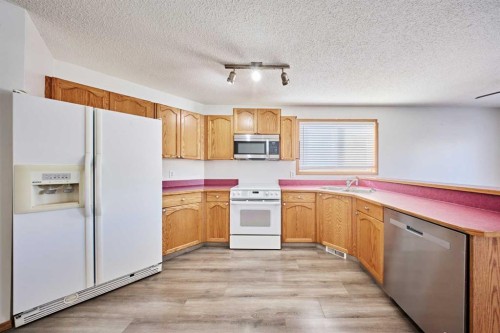 240 Covehaven Road Ne, Calgary, AB 