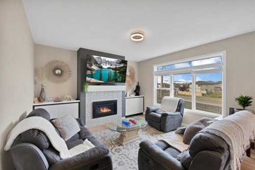 185 Bayside Loop Sw, Airdrie, AB 