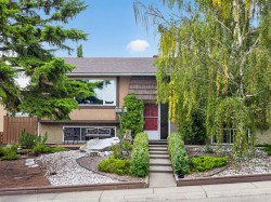 1219 Hunterquay Hill NW Calgary, AB T2K 4T3
