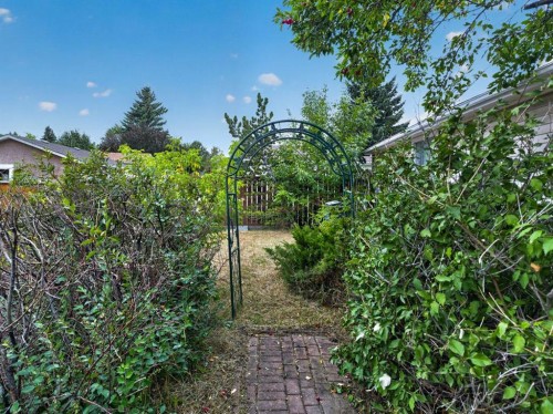 1219 Hunterquay Hill Nw, Calgary, AB 