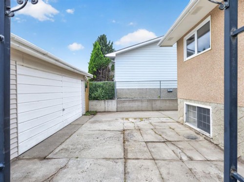 1219 Hunterquay Hill Nw, Calgary, AB 
