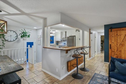 363 Queensland Drive Se, Calgary, AB 