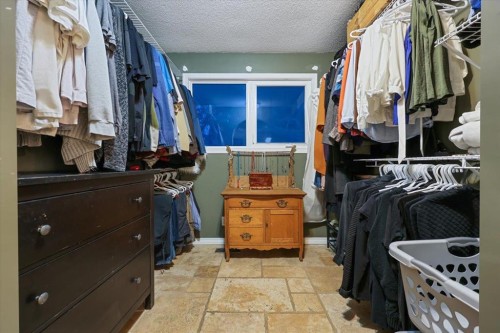 363 Queensland Drive Se, Calgary, AB 