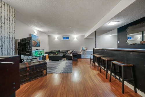 363 Queensland Drive Se, Calgary, AB 