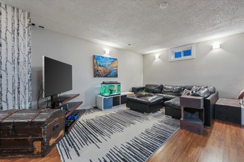 363 Queensland Drive Se, Calgary, AB 