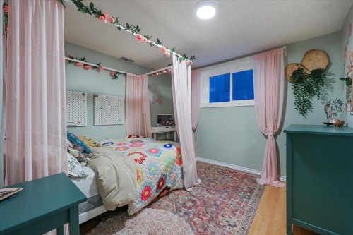 363 Queensland Drive Se, Calgary, AB 
