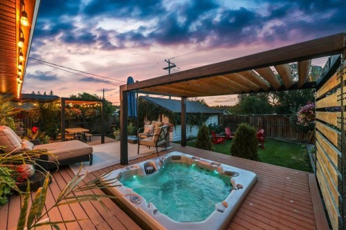 363 Queensland Drive Se, Calgary, AB 