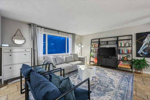 363 Queensland Drive Se, Calgary, AB 