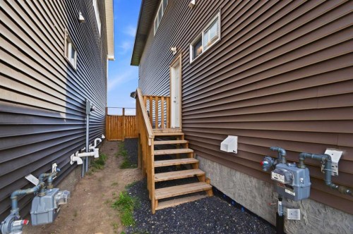 186 Carringvue Park Nw, Calgary, AB 