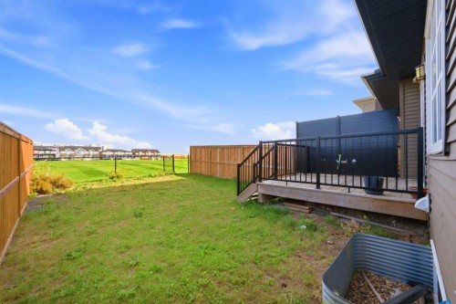 186 Carringvue Park Nw, Calgary, AB 