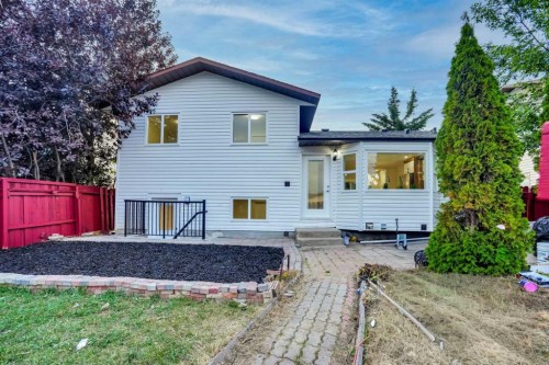 171 Castlebrook Rise Ne, Calgary, AB 