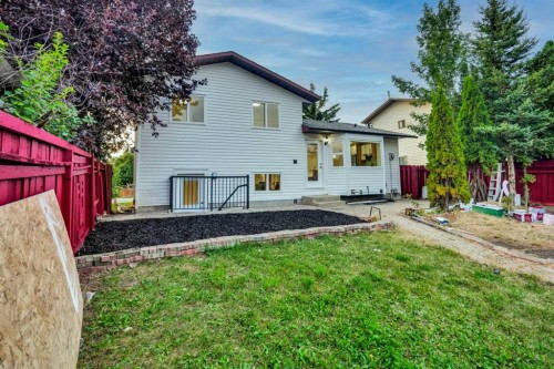 171 Castlebrook Rise Ne, Calgary, AB 