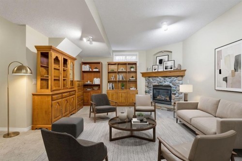 82 Hidden Creek Point Nw, Calgary, AB 